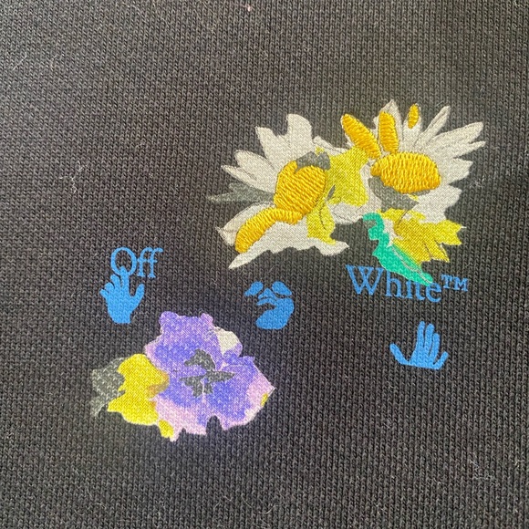 Off White Floral Arrow Sweater Dress - Picture 5 of 6